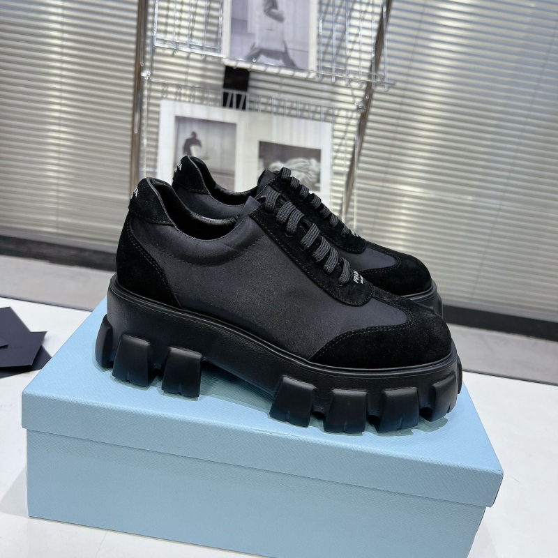 Pra*a casual shoes